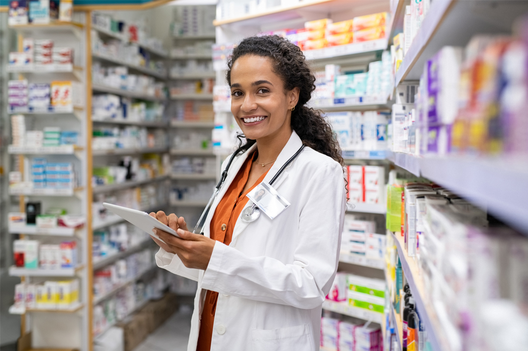 pharmacist-working-medicine-shelves